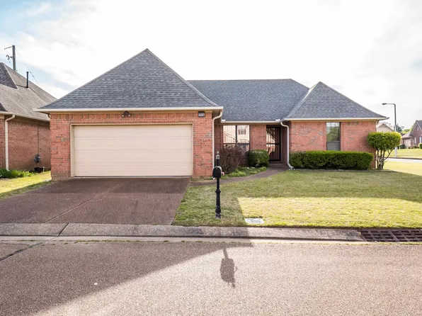 6881 Baywood Cv, Millington, TN 38053