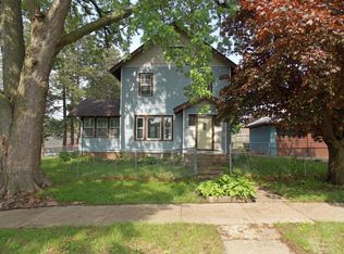 105 S 11th St, Marshalltown, IA 50158