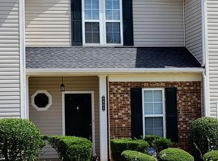 8804 Treyburn Dr, Charlotte, NC 28216