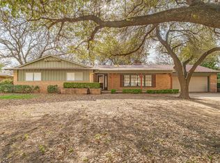 980 N Harbin Dr, Stephenville, TX 76401