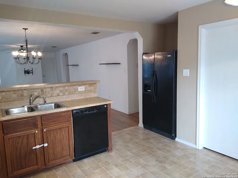 5902 Trent Rnch — Photo 7