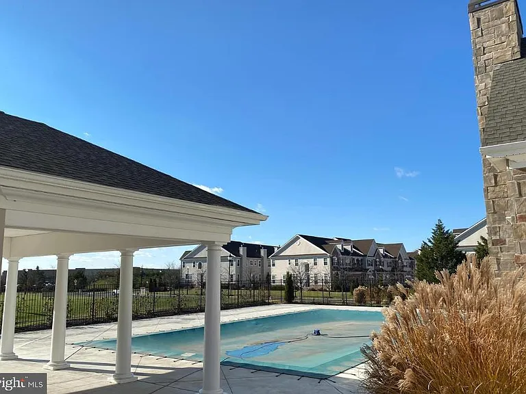 4204 Lexington Ct — Photo 27