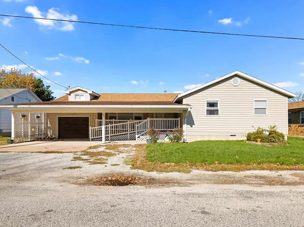 609 W Monroe St, Metamora, IL 61548