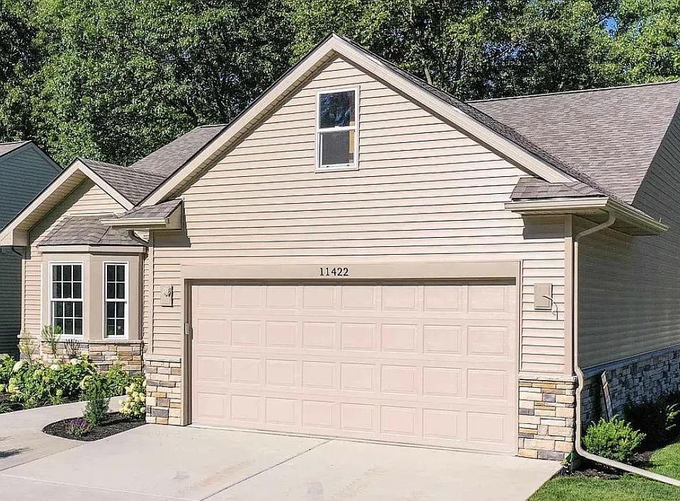 1st image of 11422 Hidden Oaks Dr