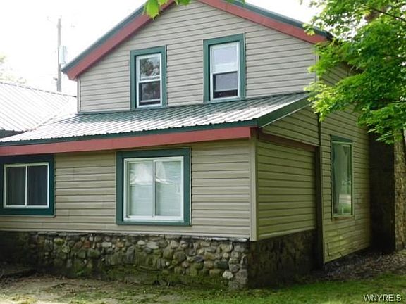 4th image of 6852 Main St