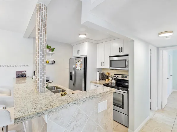2160 SW 16th Ave APT 212, Miami, FL 33145