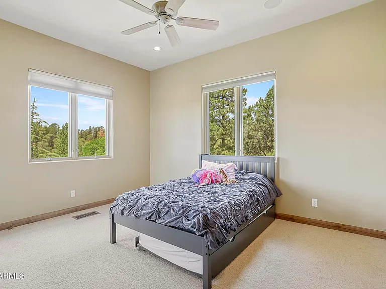 804 N Grapevine Dr — Photo 22