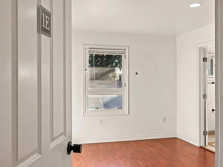 2673 Menlo Ave #3 — Photo 10