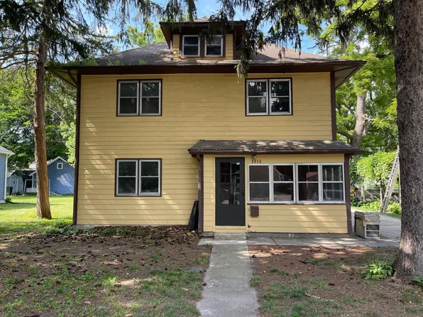 1111 N 2nd St, Ames, IA 50010