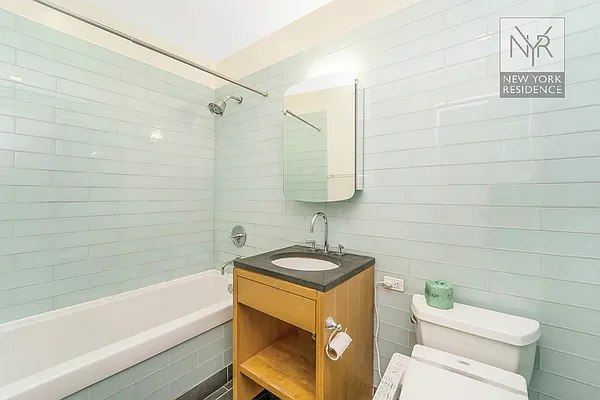 Rented by New York Residence | media 12