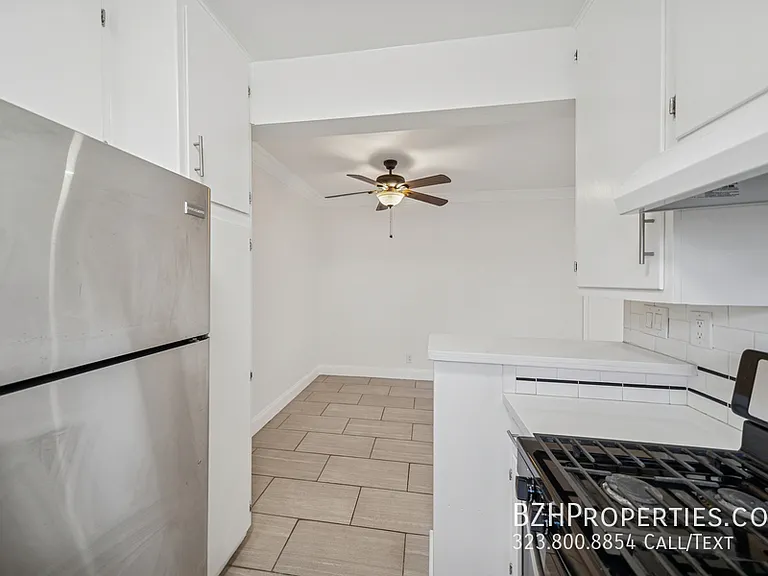 1215 N Hayworth Ave #104B — Photo 7