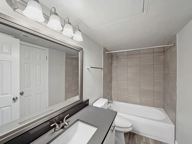 Avondale Parc @ Bellmar — Photo 18