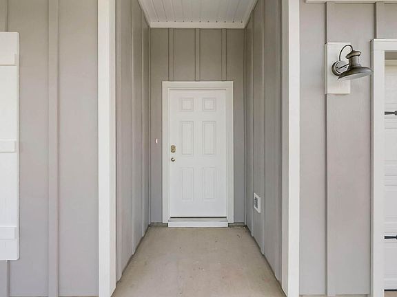 5th image of 698 Norris Dr