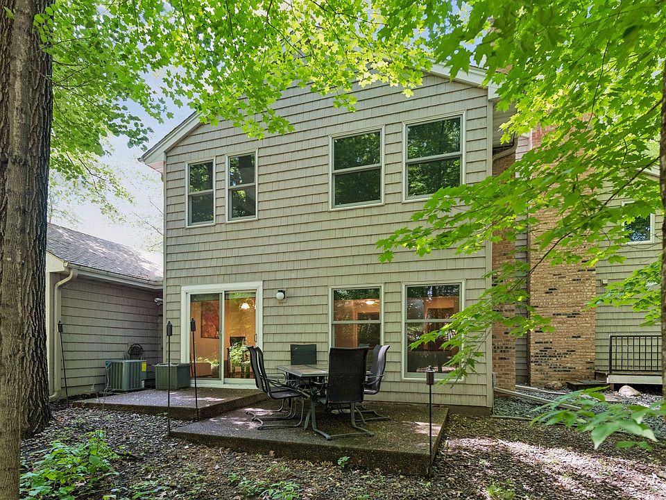 1st image of 8823 Basswood Rd