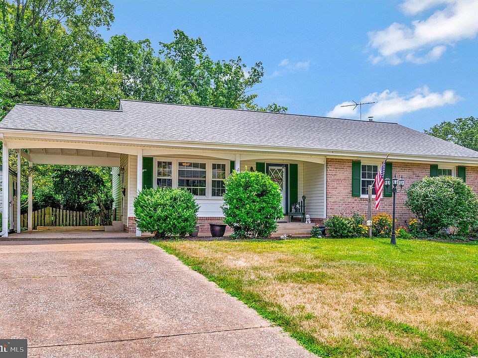 1st image of 12217 Oakwood Dr