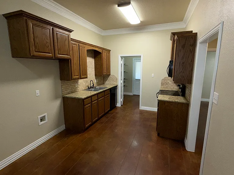 717 Ferrara Cir #B — Photo 19