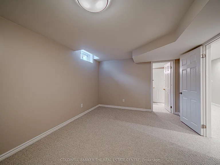 15 Military Ct — Photo 42