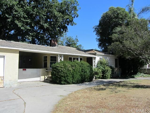 1st image of 1749 N Garden Dr