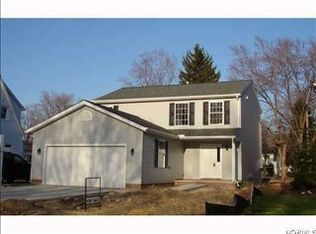 8105 Dartmoor Rd, Mentor, OH 44060