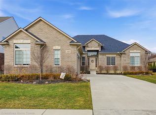 24655 Brookshire Dr, Macomb, MI
