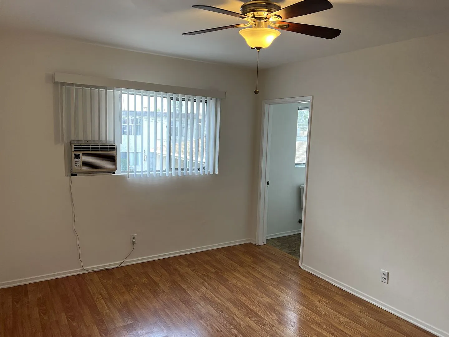 Bellaire Apartments — Photo 4