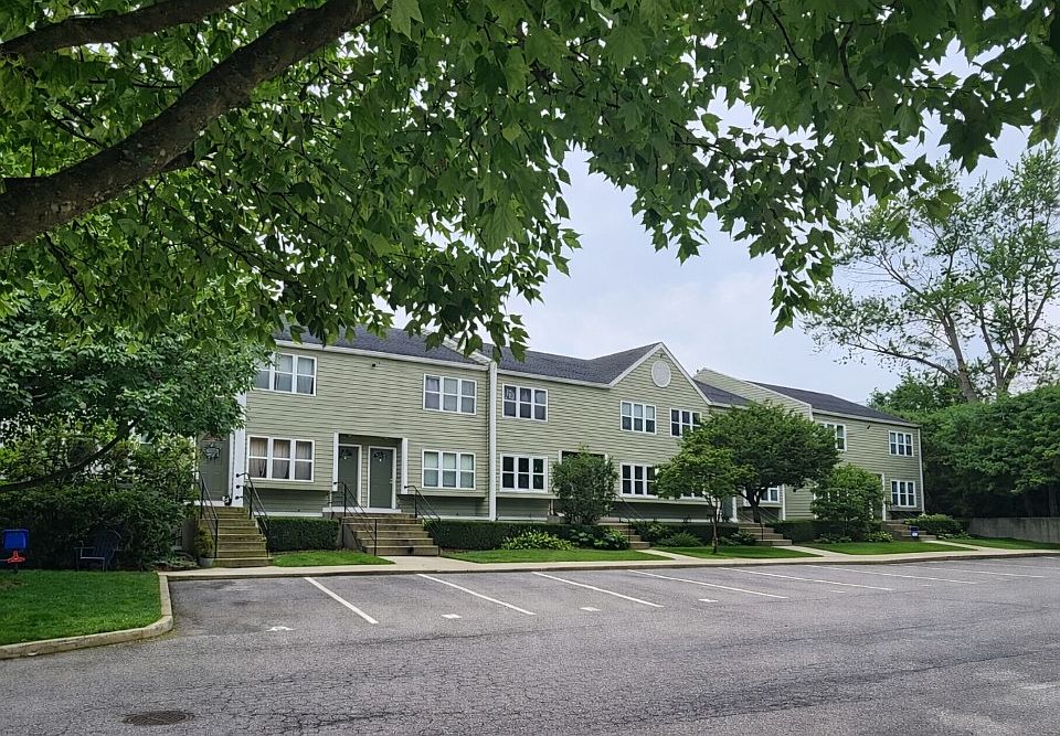 1st image of 40 Herb Hill Rd APT I