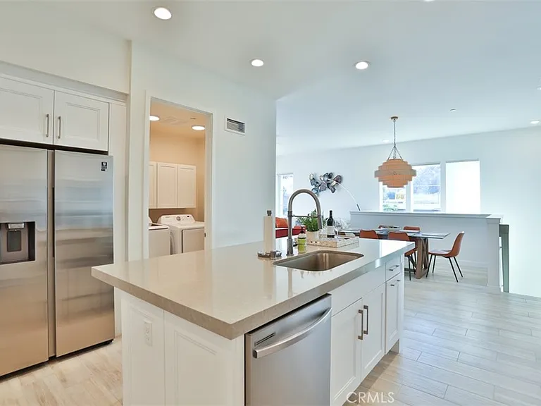 1529 Doheny Way — Photo 16