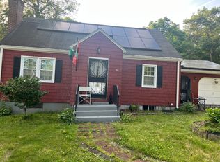 911 Matianuck Ave, Windsor, CT 06095