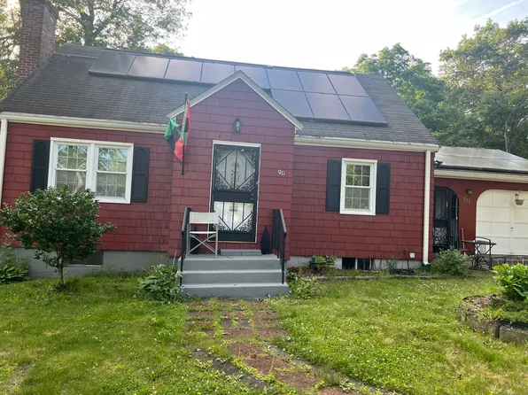 911 Matianuck Avenue, Windsor, CT 06095