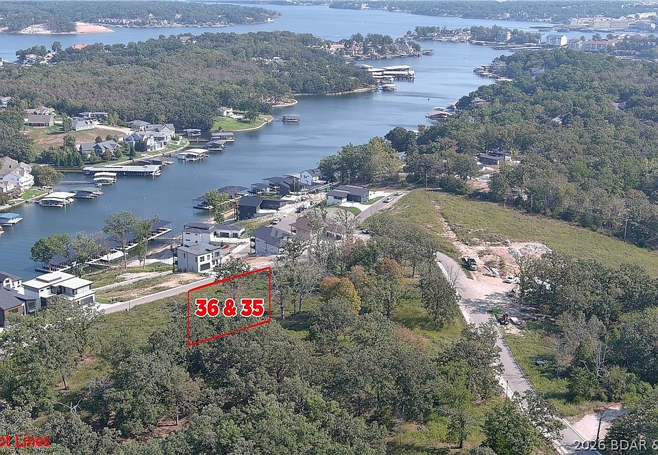 1st image of 35 & 36 Deephaven Ln
