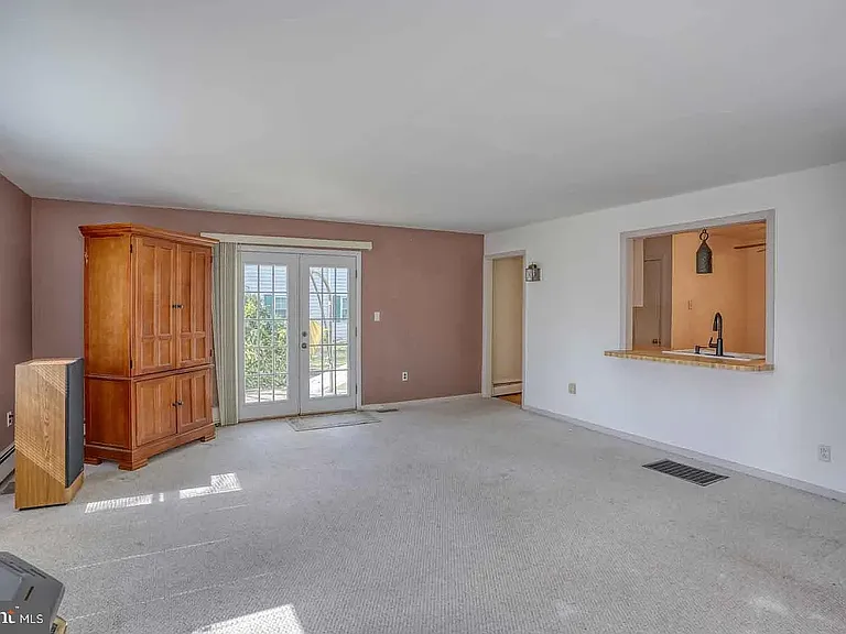 74 S Fairfield Dr — Photo 9