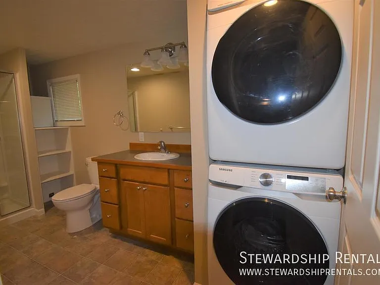 893 W 5th Ave #2 — Photo 12