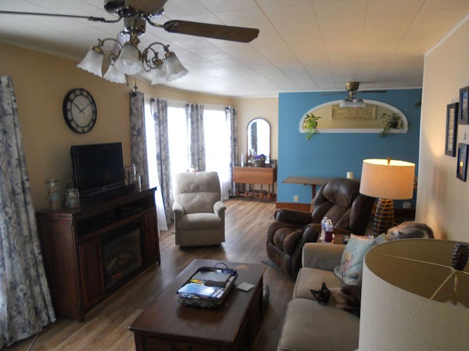 2nd image of 1209 3rd St