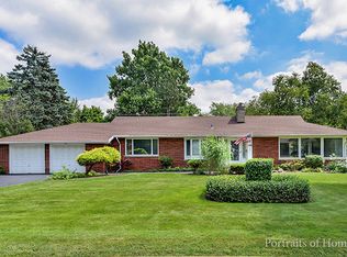 214 S Edgelawn Dr, Aurora, IL 60506