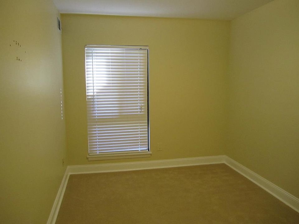 Smaller bedroom