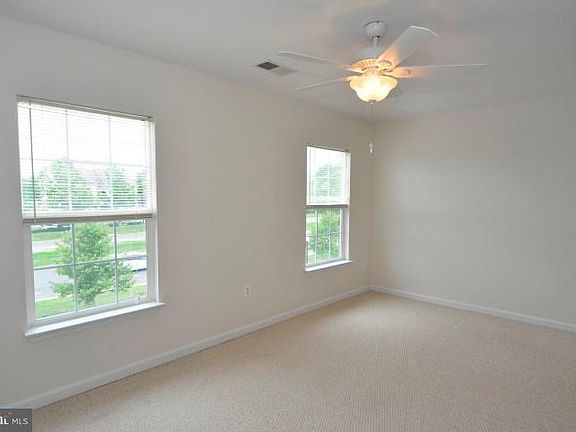 2nd image of 43736 Calistoga Sq