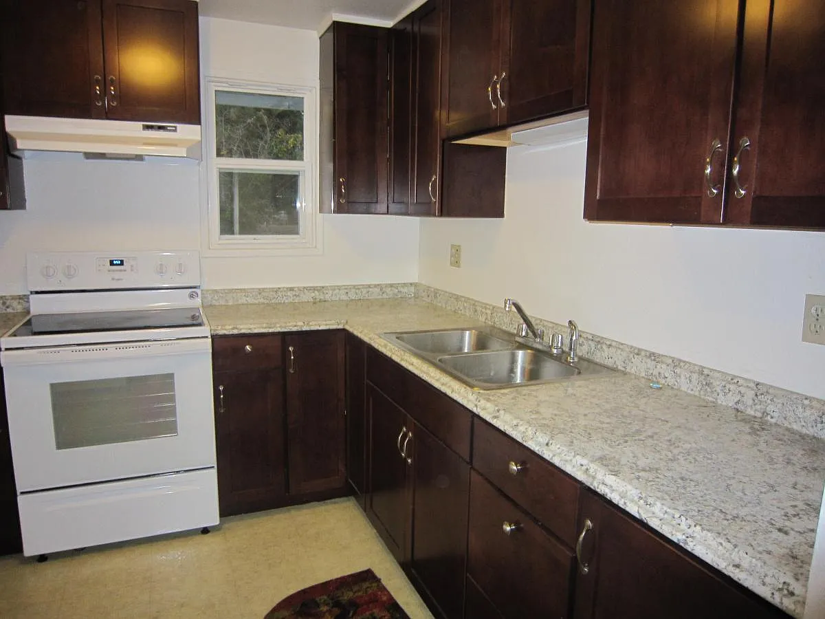 4 bed, 1.5 bath, 2500 sqft, $3,450 — Photo 4