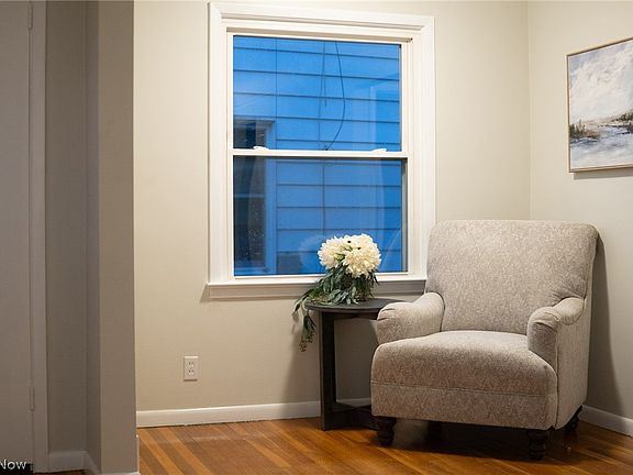 4th image of 31931 Dickerson Rd