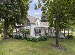 2002 N Lynndale Dr, Appleton, WI 54914