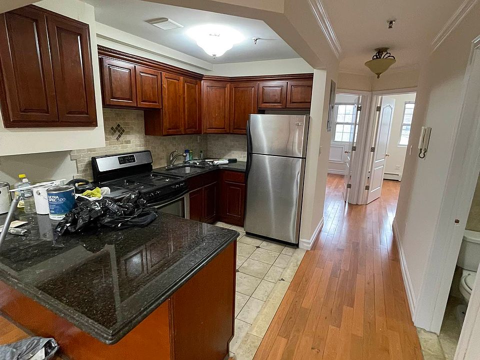 1st image of 2552 33rd St APT 4