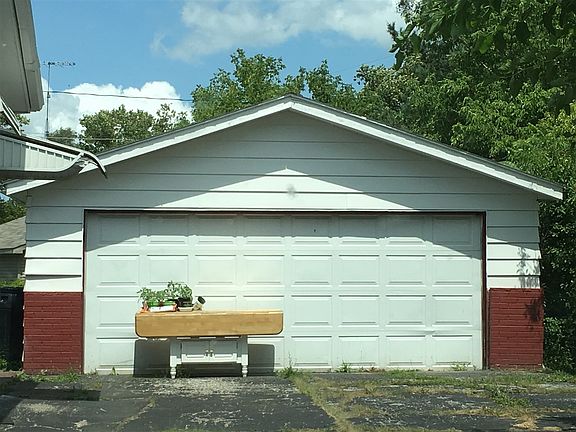 2nd image of 6622 Daryll Dr