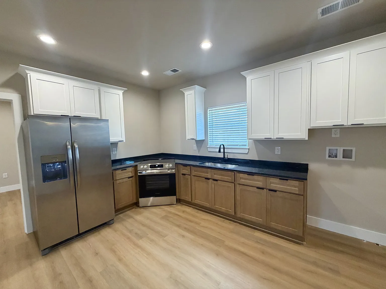 263 Valley Way - 115 — Photo 3