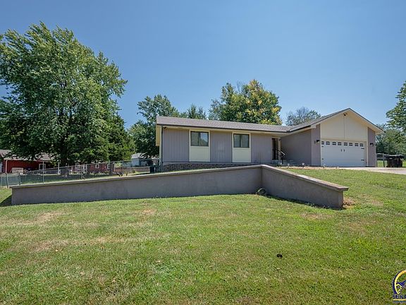 2nd image of 2435 SE Eveningtide Way
