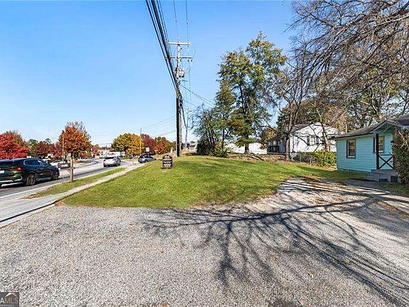 3rd image of 5211 Oakdale Rd SE