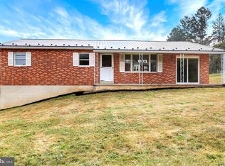 93 Howell Dr, Mifflintown, PA 17059