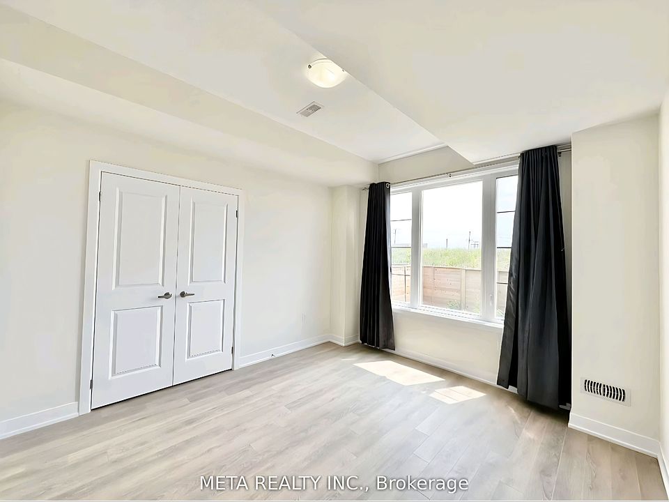 1st image of 111 Vanier St