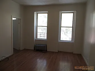 Rented by aptsandlofts.com