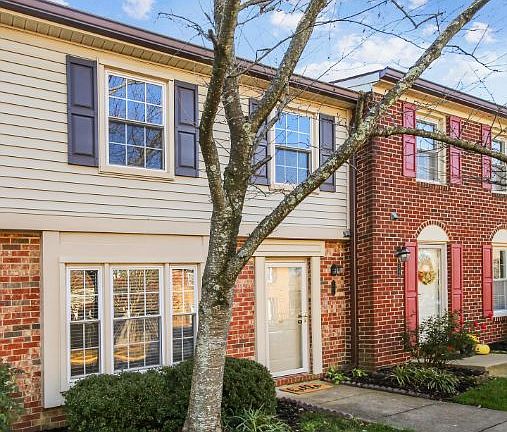 2nd image of 5746 Independence Cir