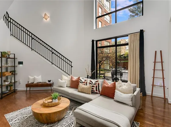 2626 Peachtree Rd NW Unit 206, Atlanta, GA 30305