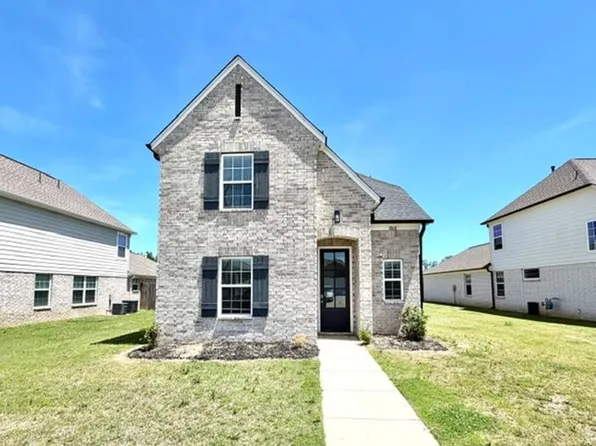 8868 Kimberly Dawn Dr, Southaven, MS 38671